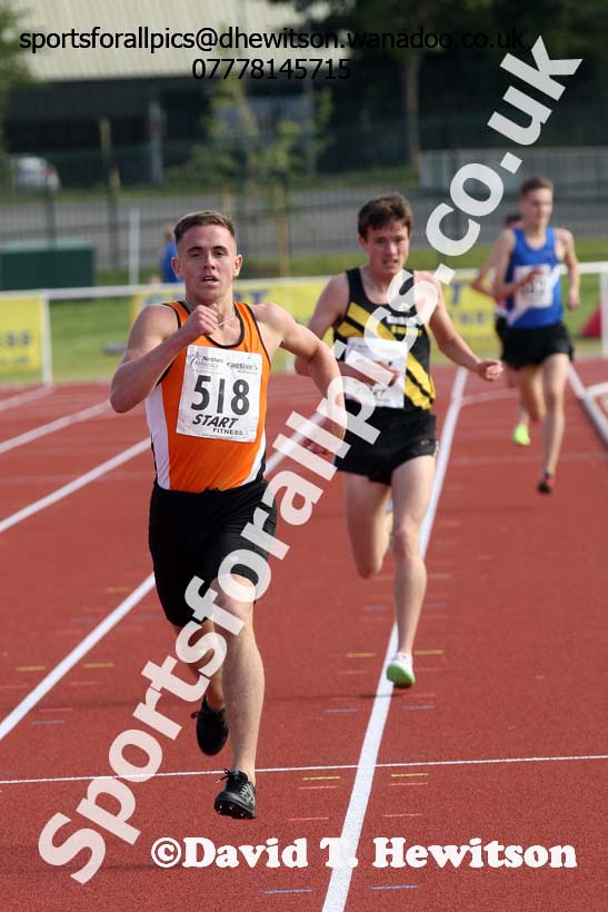 Under-20 mens 3000 metres. Photo: David T. Hewitson/Sports for All Pics